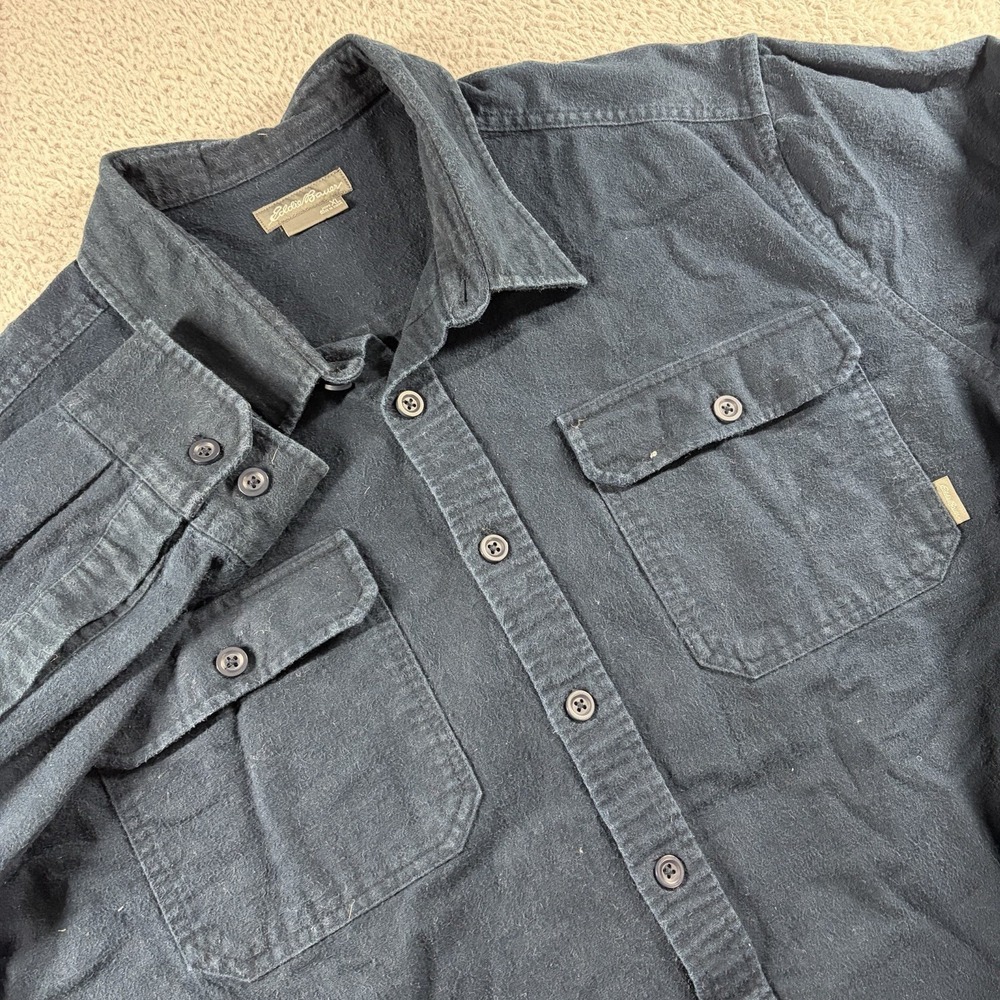 Eddie Bauer Heavy Flannel Shirt Mens XL Blue Chore Utility Pocket Button Up Barn